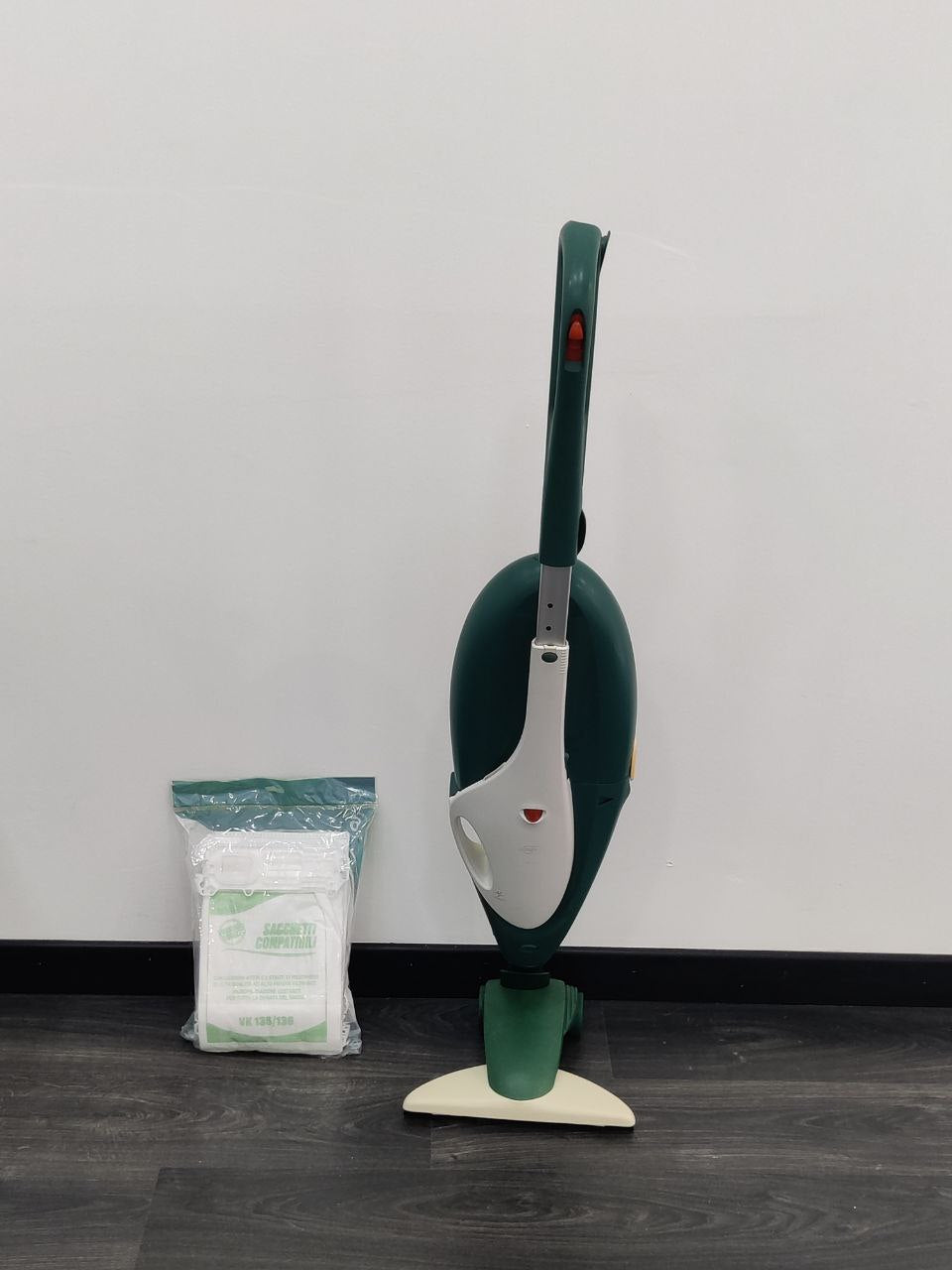 Aspirapolvere Folletto VK135